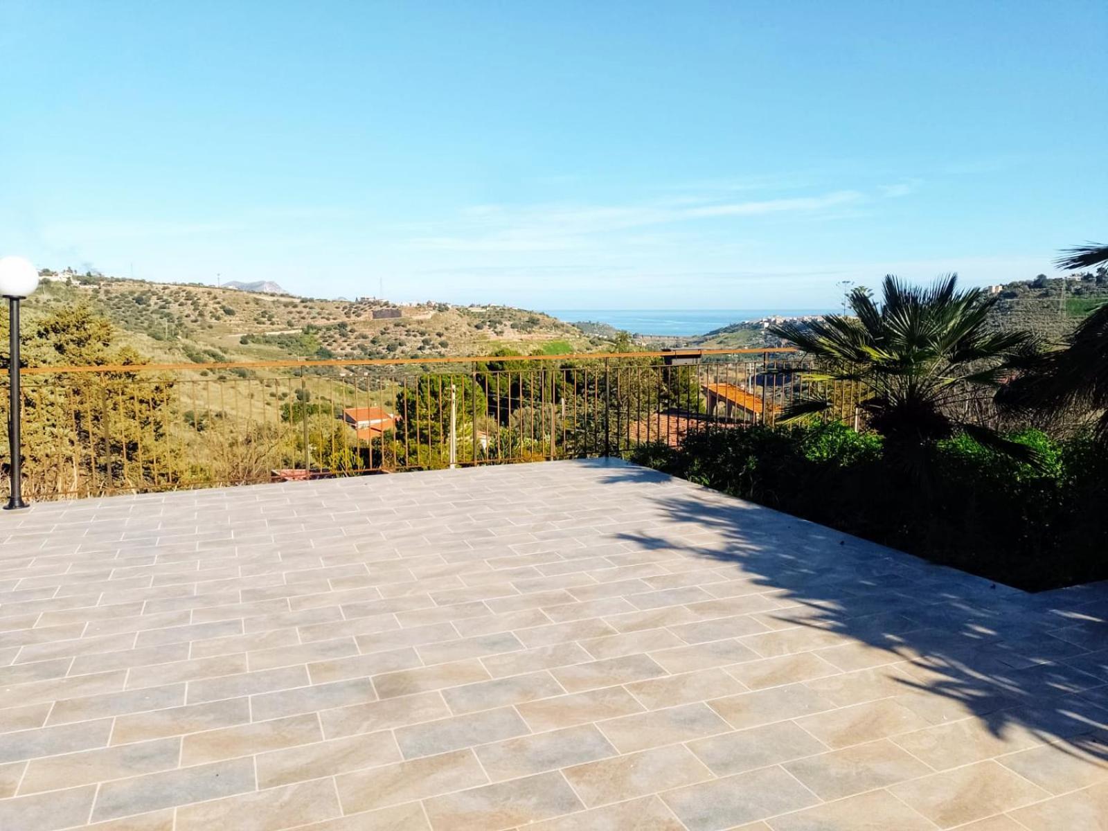 Granatelli Holiday Home Altavilla Milicia Luaran gambar