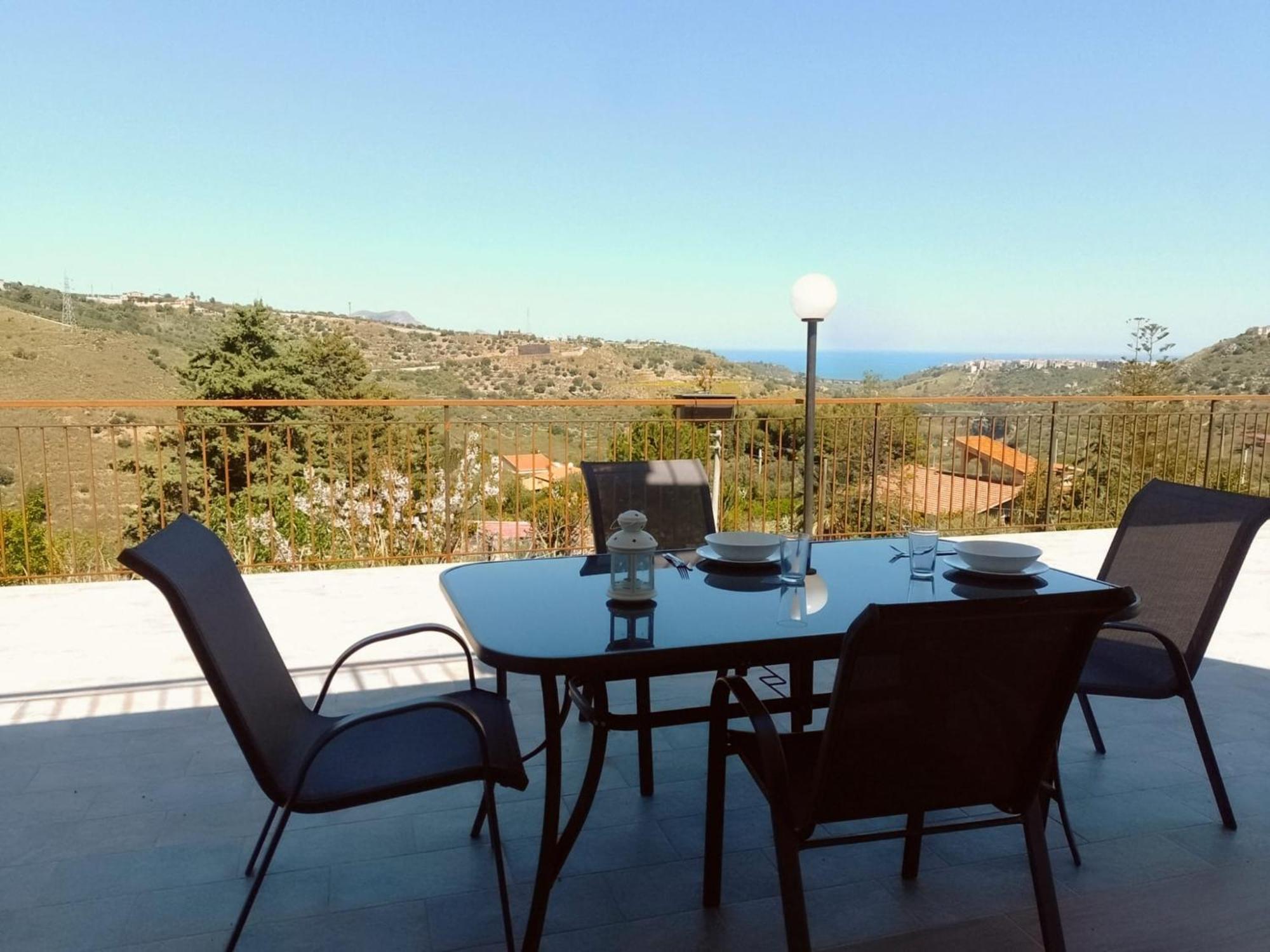 Granatelli Holiday Home Altavilla Milicia Luaran gambar